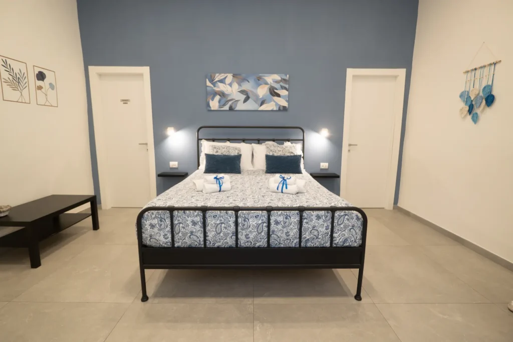 Letto matrimoniale della camera Zaffiro